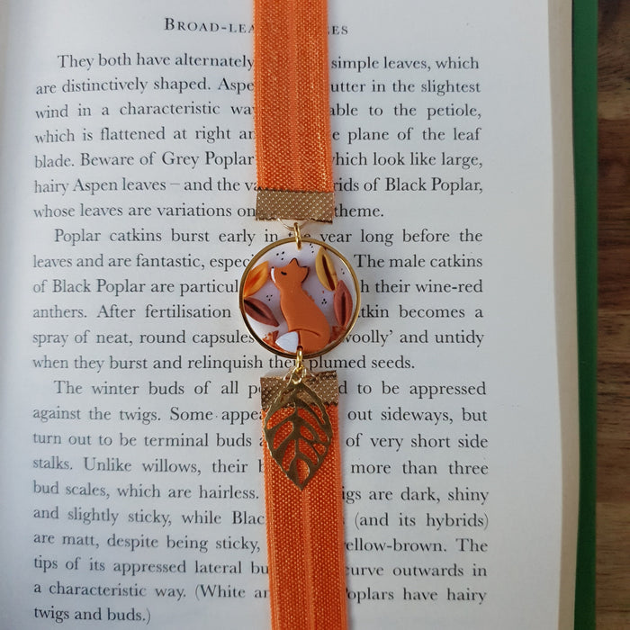 Autumnal elastic ribbon bookmarks adjustable with different subjects / handmade from polymer clay motifs forest