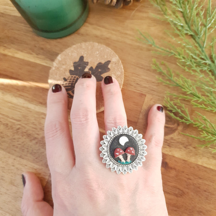 Adjustable rings with mushrooms / nature woodlands forest leaves