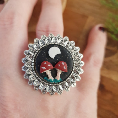 Adjustable rings with mushrooms / nature woodlands forest leaves