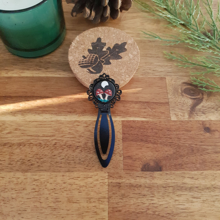 Red mushrooms black metal bookmark / clip woodlands