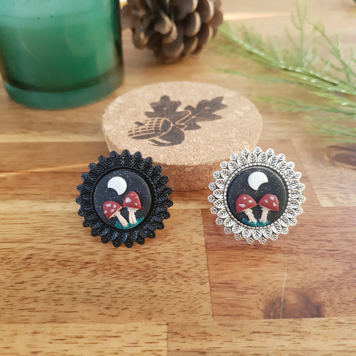 Adjustable rings with mushrooms / nature woodlands forest leaves
