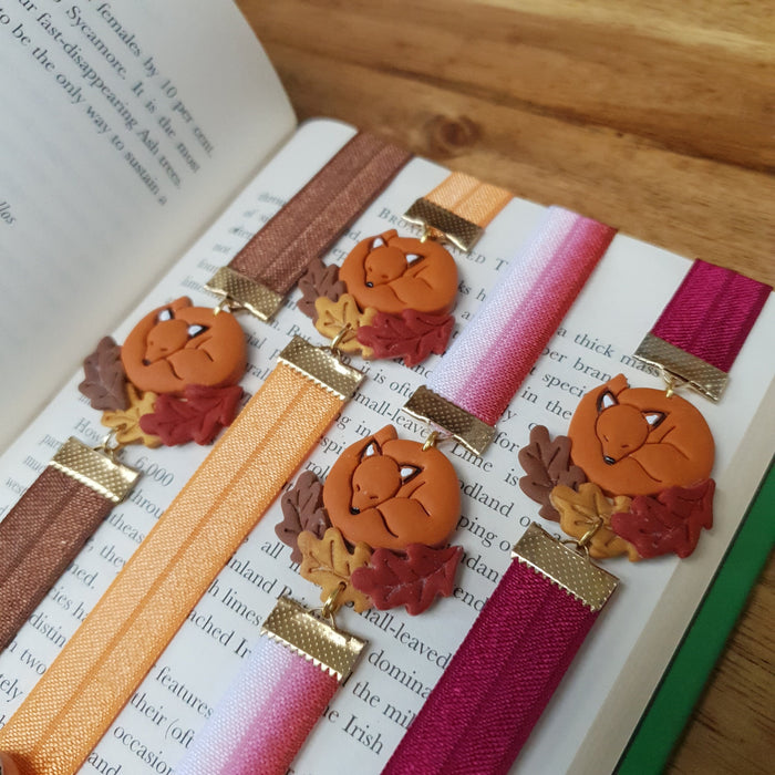 Fox sleeping on Autumn leaves bookmarks in different ribbon colours / forest nature