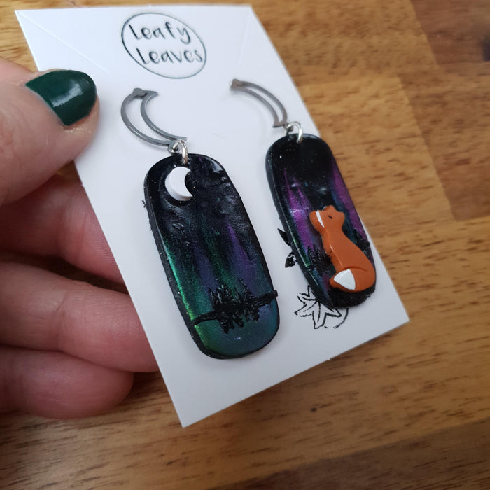 Northern lights and fox earrings - midnight sky background