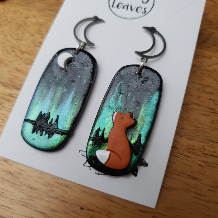 Northern lights and fox earrings - midnight sky background