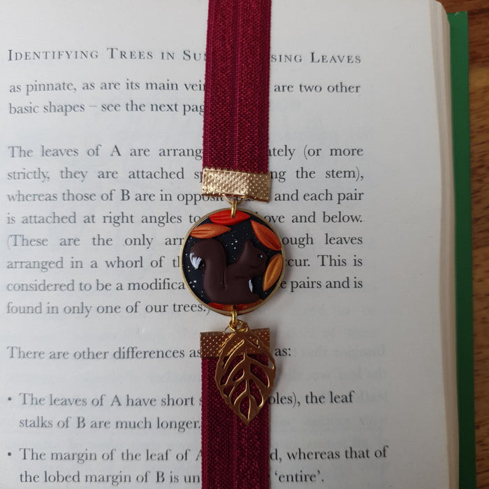Midnight sky autumnal elastic ribbon bookmarks adjustable with different subjects / handmade from polymer clay motifs forest