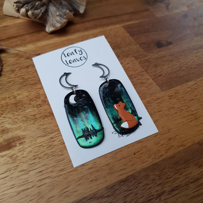 Northern lights and fox earrings - midnight sky background