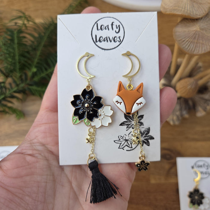 Spring foxes asymmetrical earrings with flowers / nature woodlands and forest