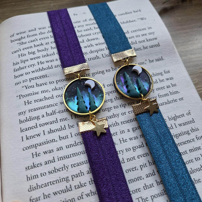 Pine trees with northern lights elastic ribbon bookmarks / handmade from polymer clay motifs forest