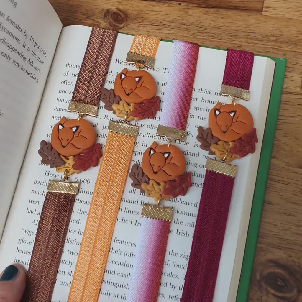 Fox sleeping on Autumn leaves bookmarks in different ribbon colours / forest nature